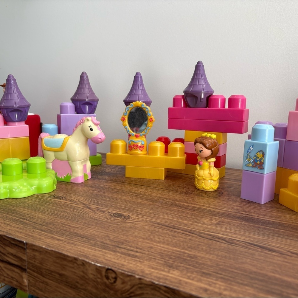 Mega Bloks Princess Castle Set Belle Horse Blocks Rare Disney Style - Picture 6 of 6
